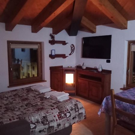 Ferienwohnung Mansarda Monte Bianco La Salle Exterior foto