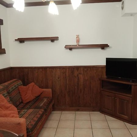 Ferienwohnung Mansarda Monte Bianco La Salle Exterior foto