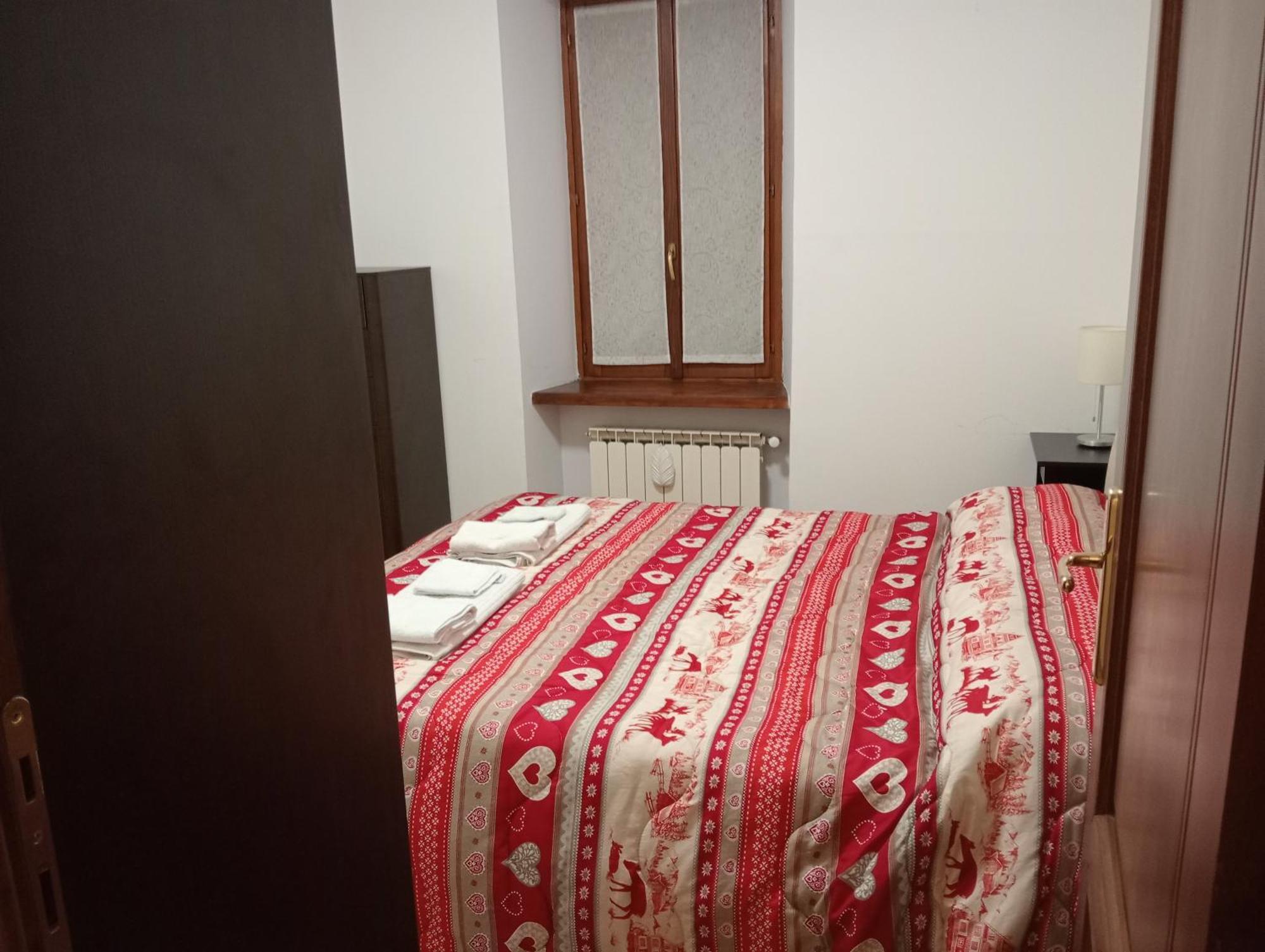 Ferienwohnung Mansarda Monte Bianco La Salle Exterior foto